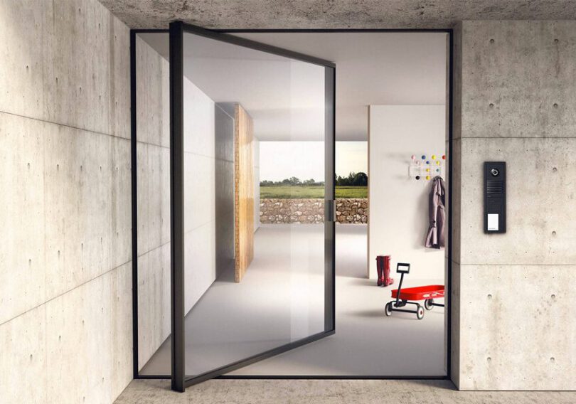 New Jersey’s Aluminum Pivot Doors in North Bergen