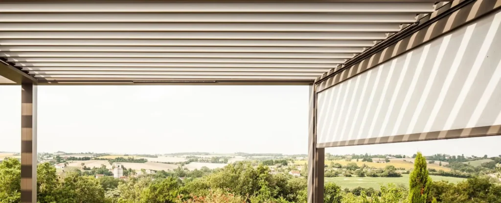 Aluminium retractable pergola